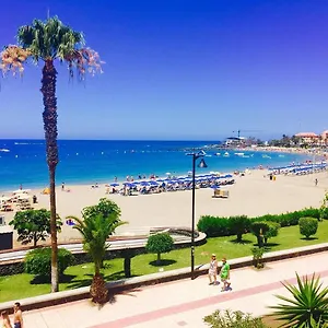 https://casa-royal-los-cristianos-center.tenerifehoteles.net